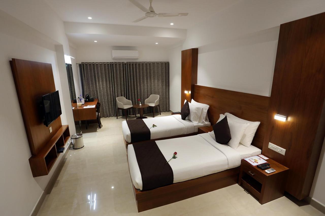 فندق Iswarya Residency كوتايم المظهر الخارجي الصورة