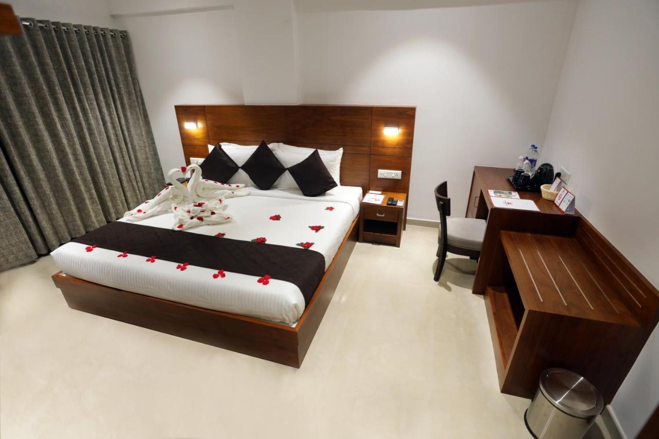 فندق Iswarya Residency كوتايم المظهر الخارجي الصورة