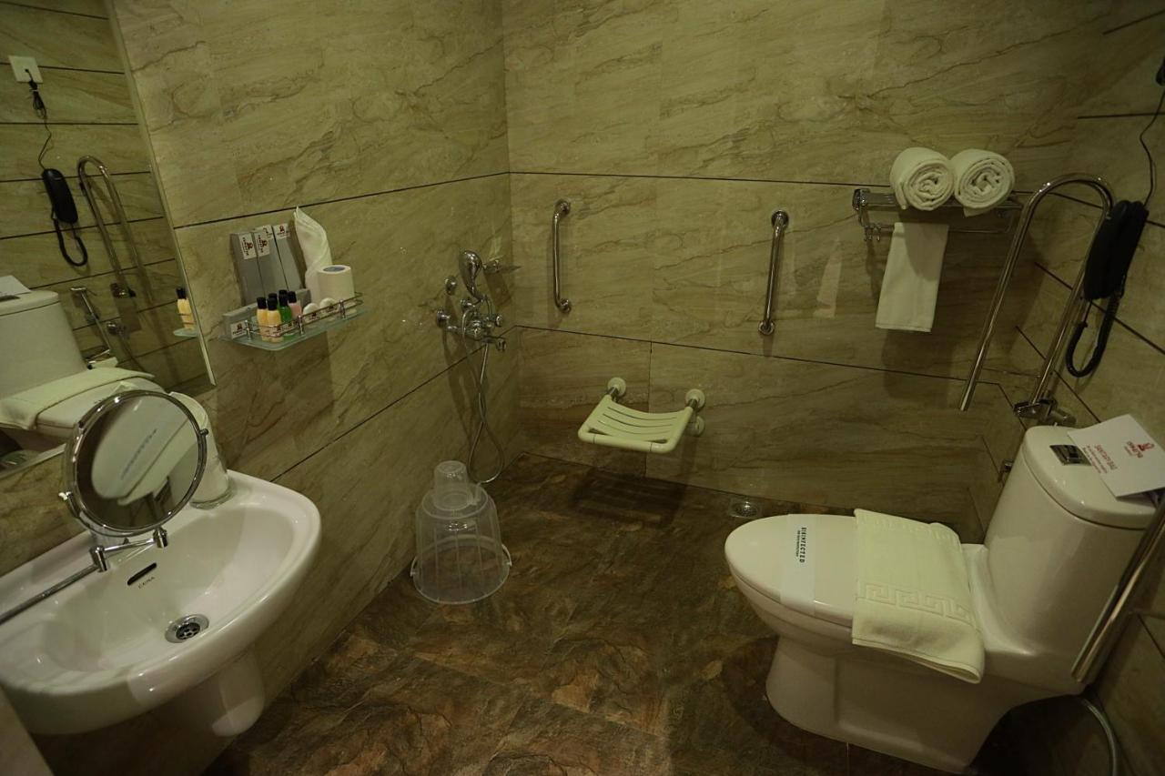 فندق Iswarya Residency كوتايم المظهر الخارجي الصورة