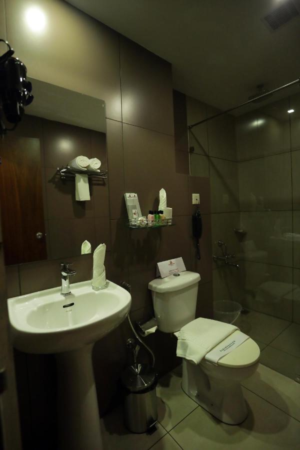 فندق Iswarya Residency كوتايم المظهر الخارجي الصورة