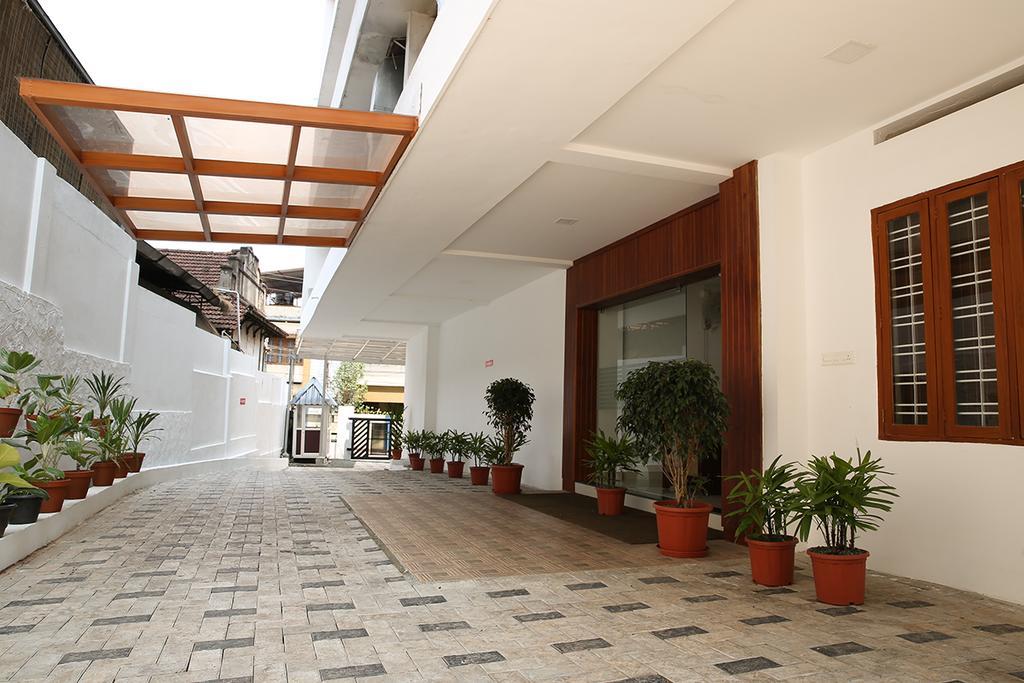 فندق Iswarya Residency كوتايم المظهر الخارجي الصورة